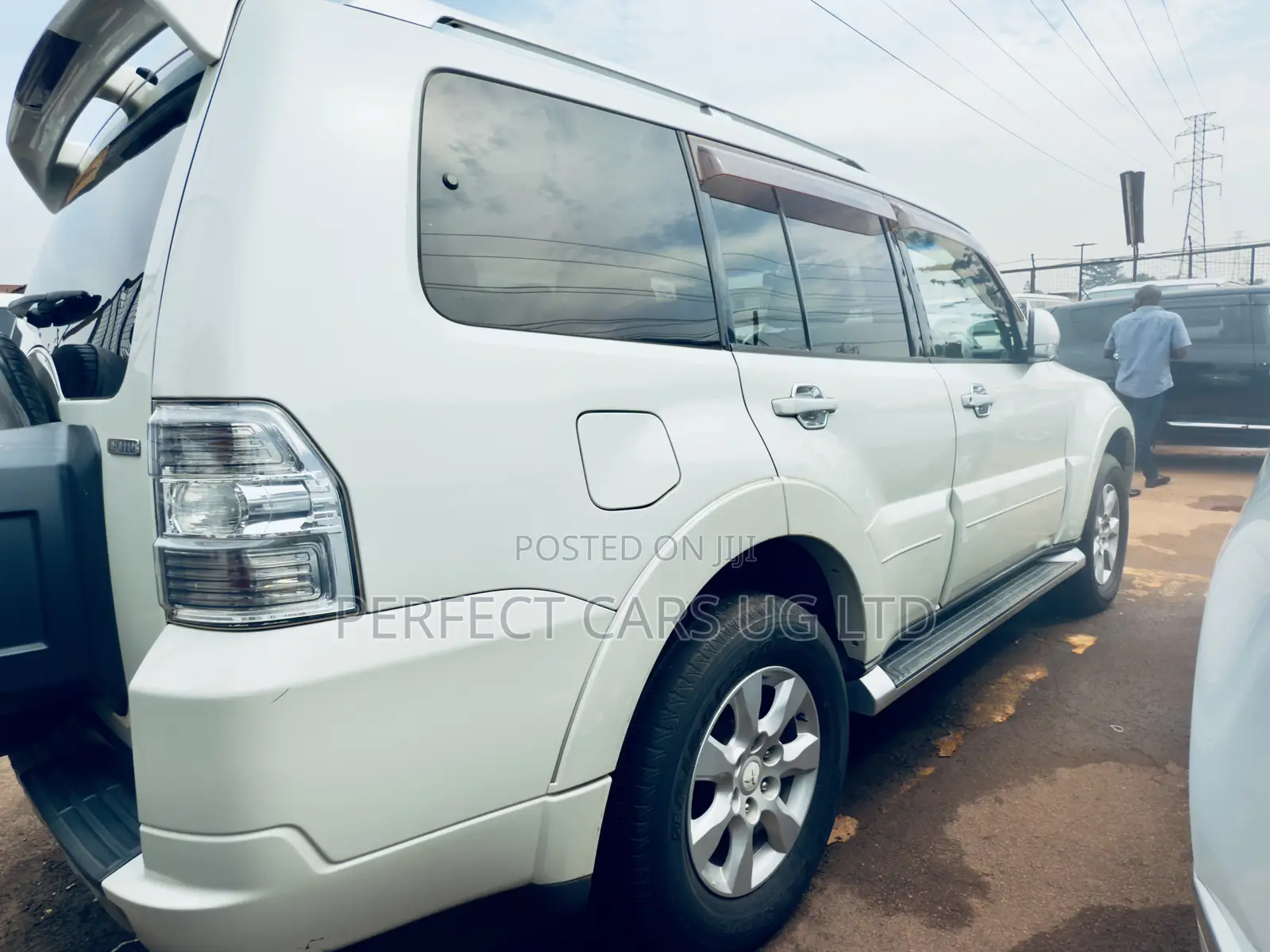 Mitsubishi Pajero 3.2 Di-Dc GLS 2011 White