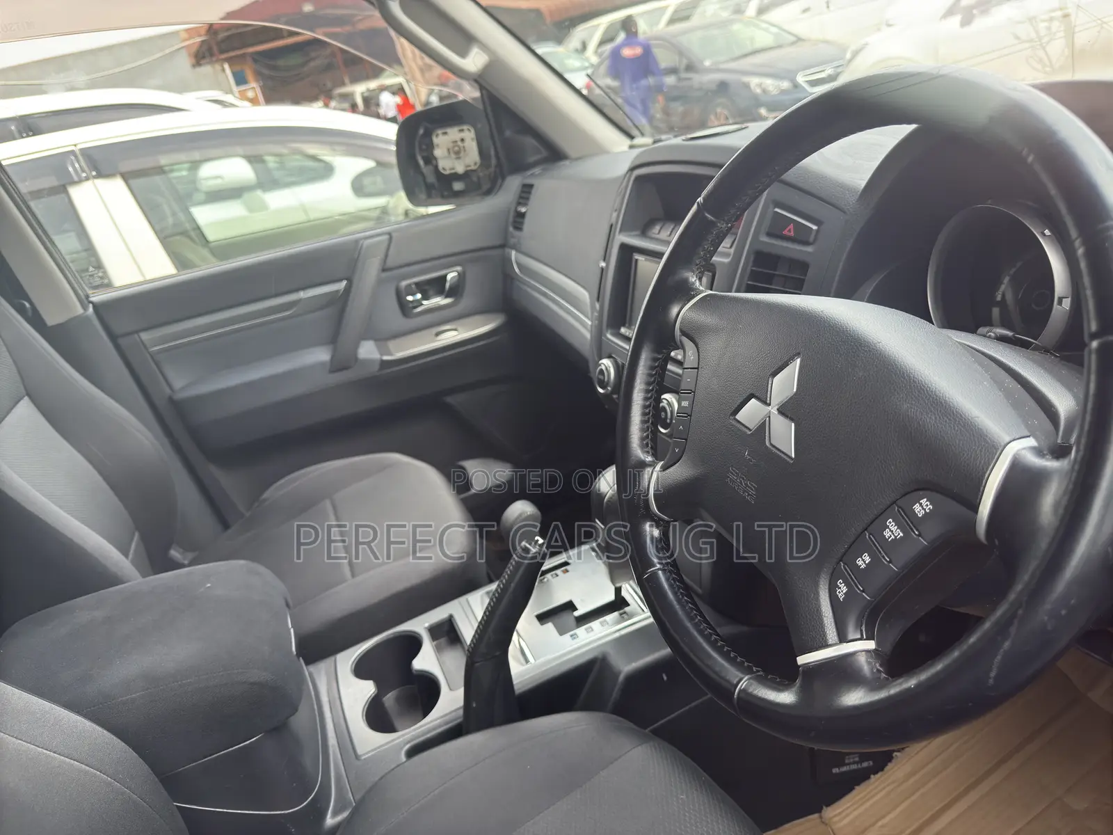 Mitsubishi Pajero 3.2 Di-Dc GLS 2011 White