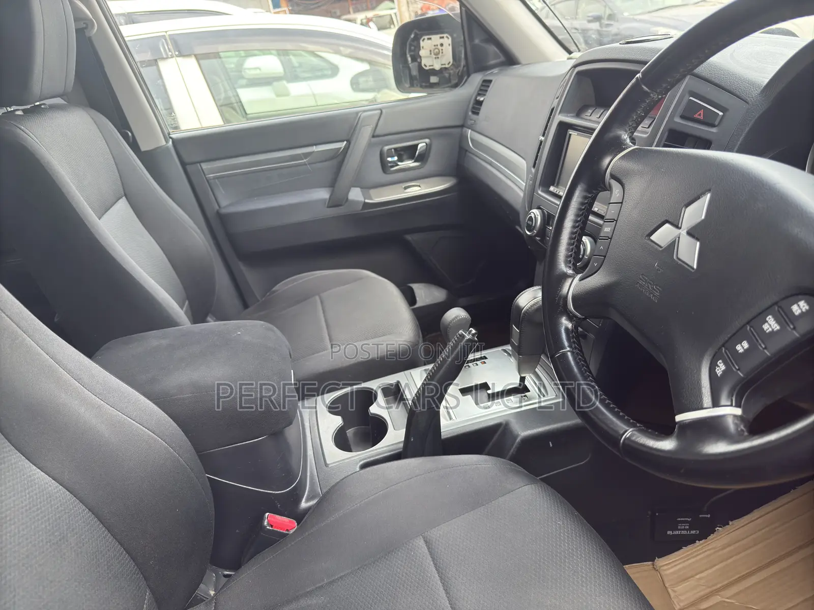 Mitsubishi Pajero 3.2 Di-Dc GLS 2011 White