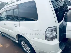Mitsubishi Pajero 3.2 Di-Dc GLS 2011 White