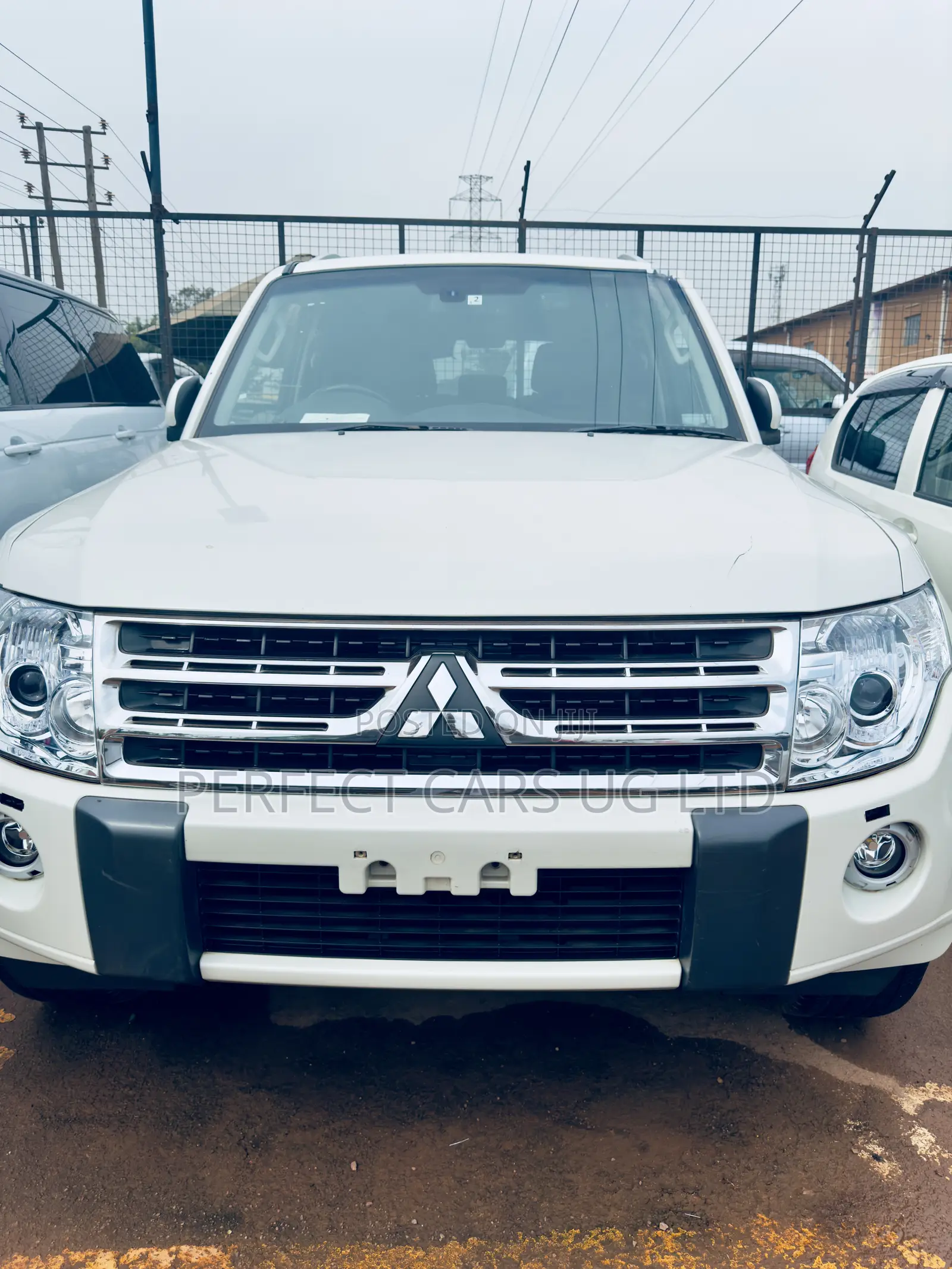 Mitsubishi Pajero 3.2 Di-Dc GLS 2011 White
