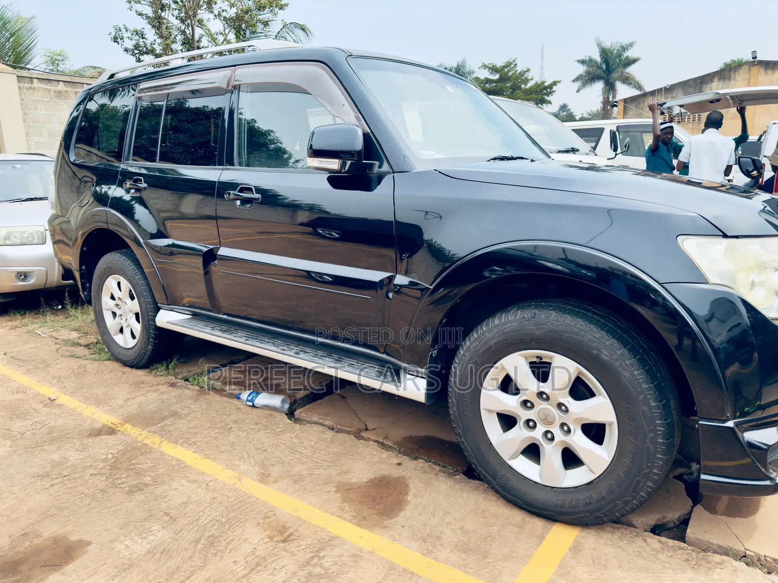 Mitsubishi Pajero 3.0 2011 Black