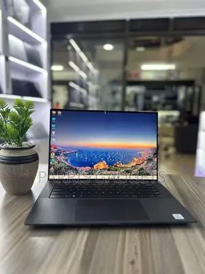 Laptop Dell Precision 5550 32GB Intel Core i7 SSD 512GB
