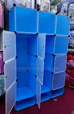 Three Column Plastic Closet Blue