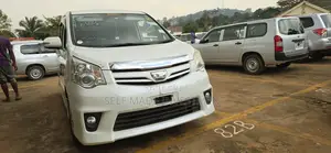 Toyota Noah 2013 White