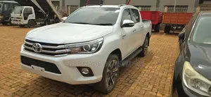 Toyota Hilux 2017 White