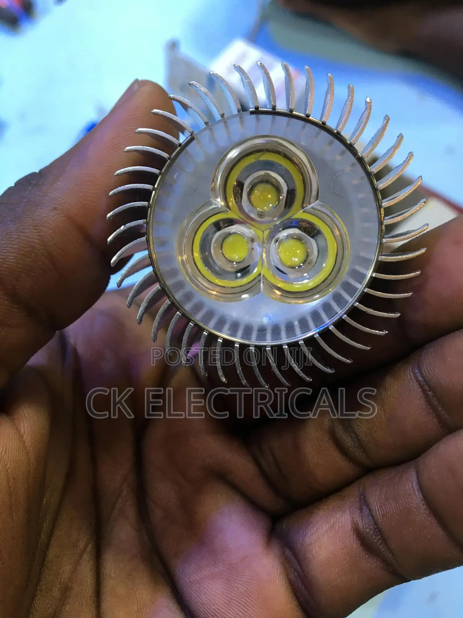 Spot Bulbs Available AC and DC Both GU10 and MR16