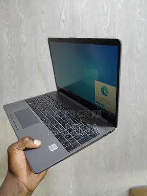 Laptop HP 250 G8 8GB Intel Core I5 HDD+SSD 256GB
