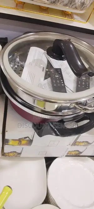 Electric Frying Pan With Steamer
