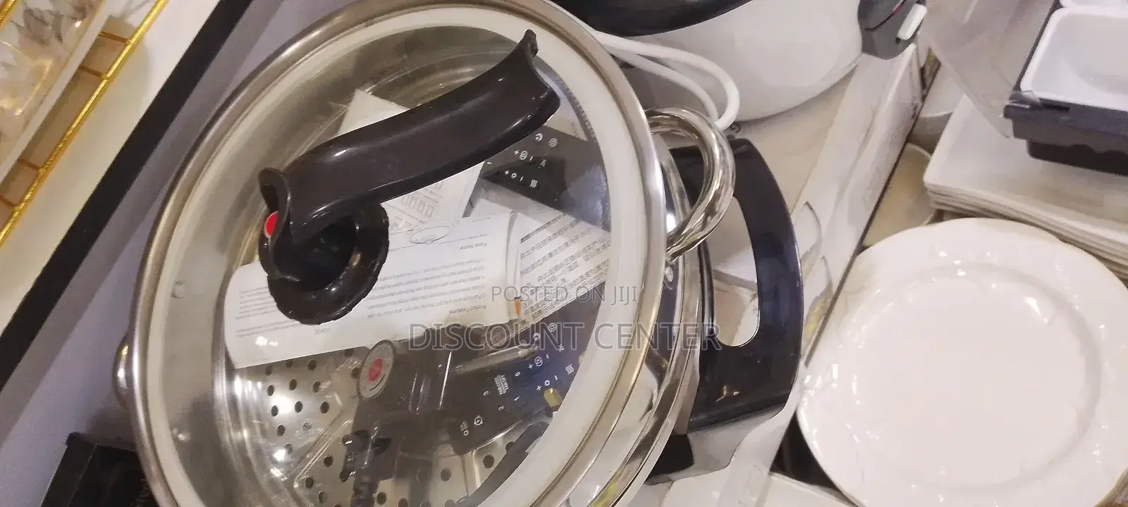 Electric Frying Pan With Steamer