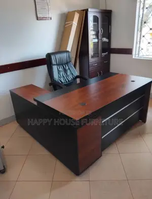 Front Strips Executive Office Table
