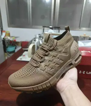 Original Brown Men’S Under Armour Hovr Phantom 1 Sneakers