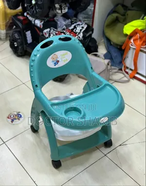 Quality Kids Feeding Chair With Wheels