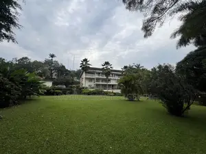 3bdrm Block of Flats in Kololo, Central Division for sale