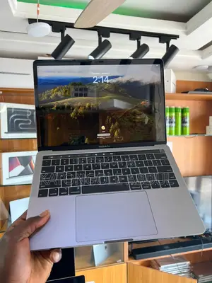New Laptop Apple MacBook Pro 2019 16GB Intel Core I9 SSD 512GB