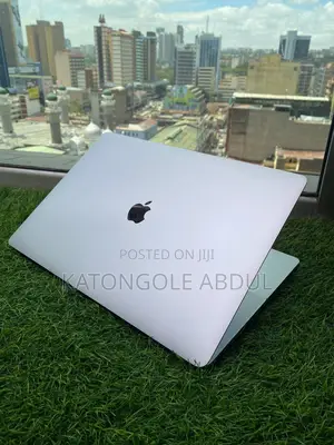 New Laptop Apple MacBook Pro 2019 32GB Intel Core i9 SSD 1T