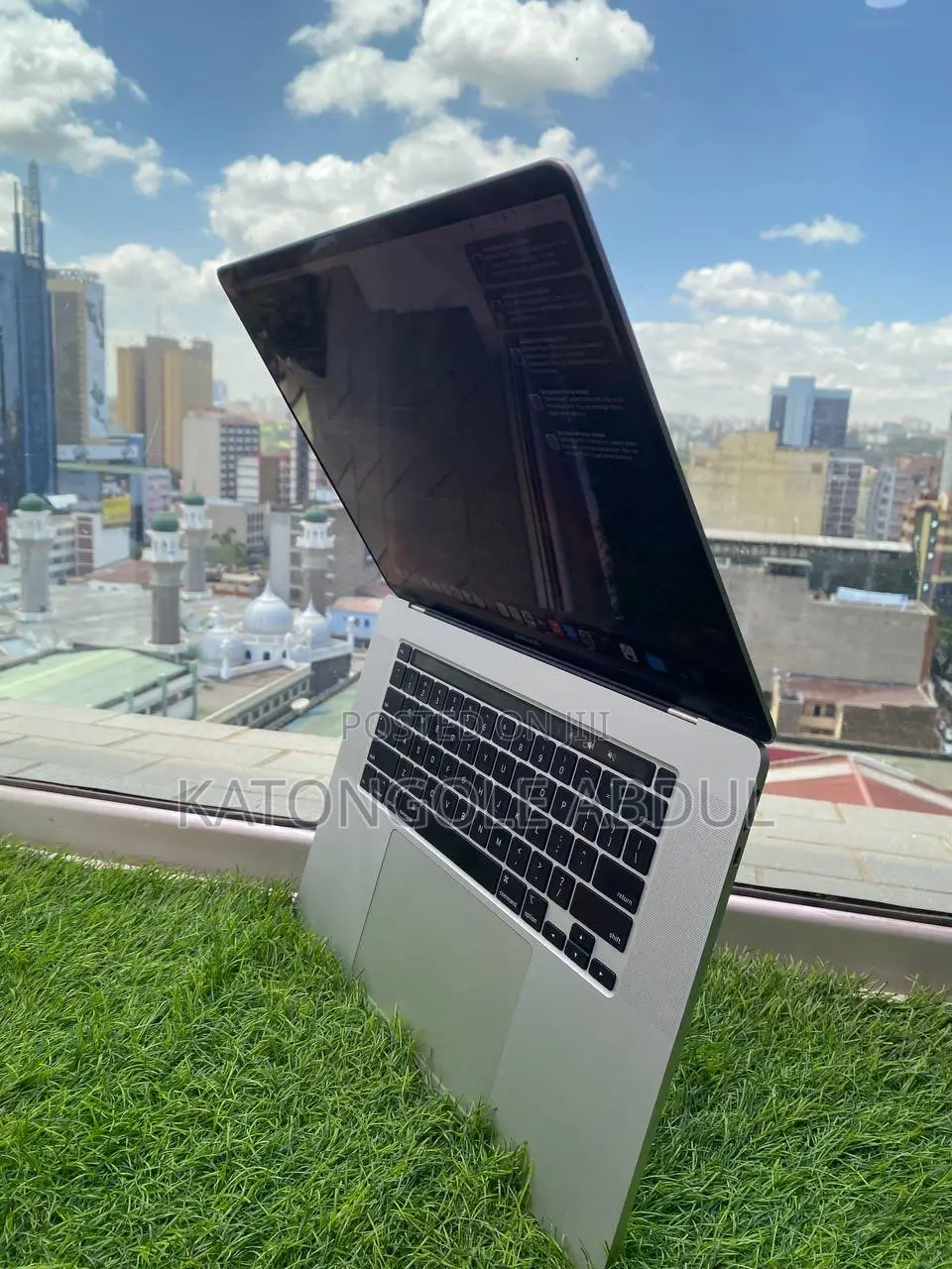 New Laptop Apple MacBook Pro 2019 32GB Intel Core i9 SSD 1T