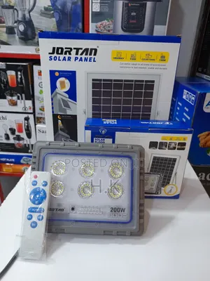 Jortan 200W Solar Flood Lamp.