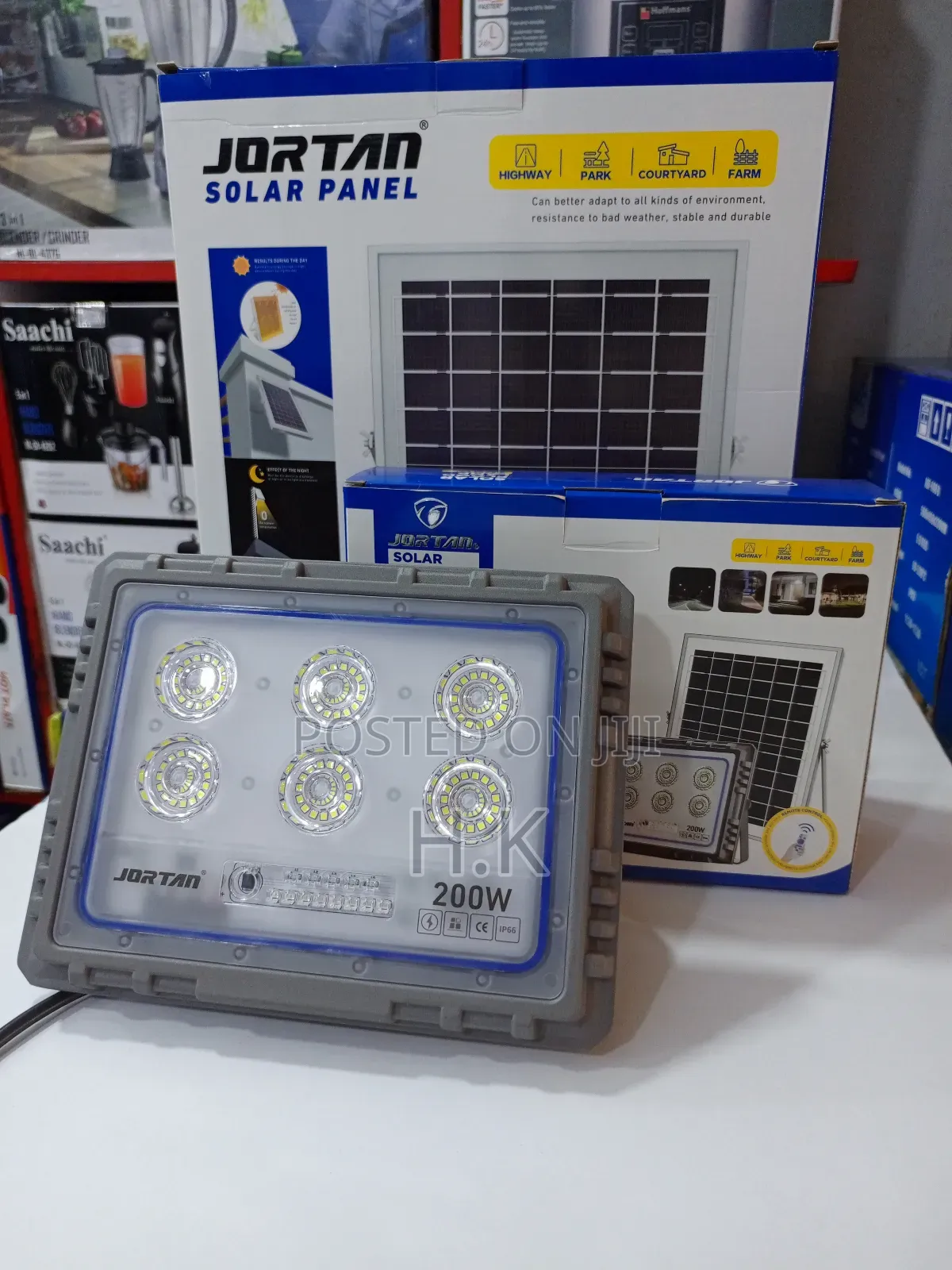 Jortan 200W Solar Flood Lamp.