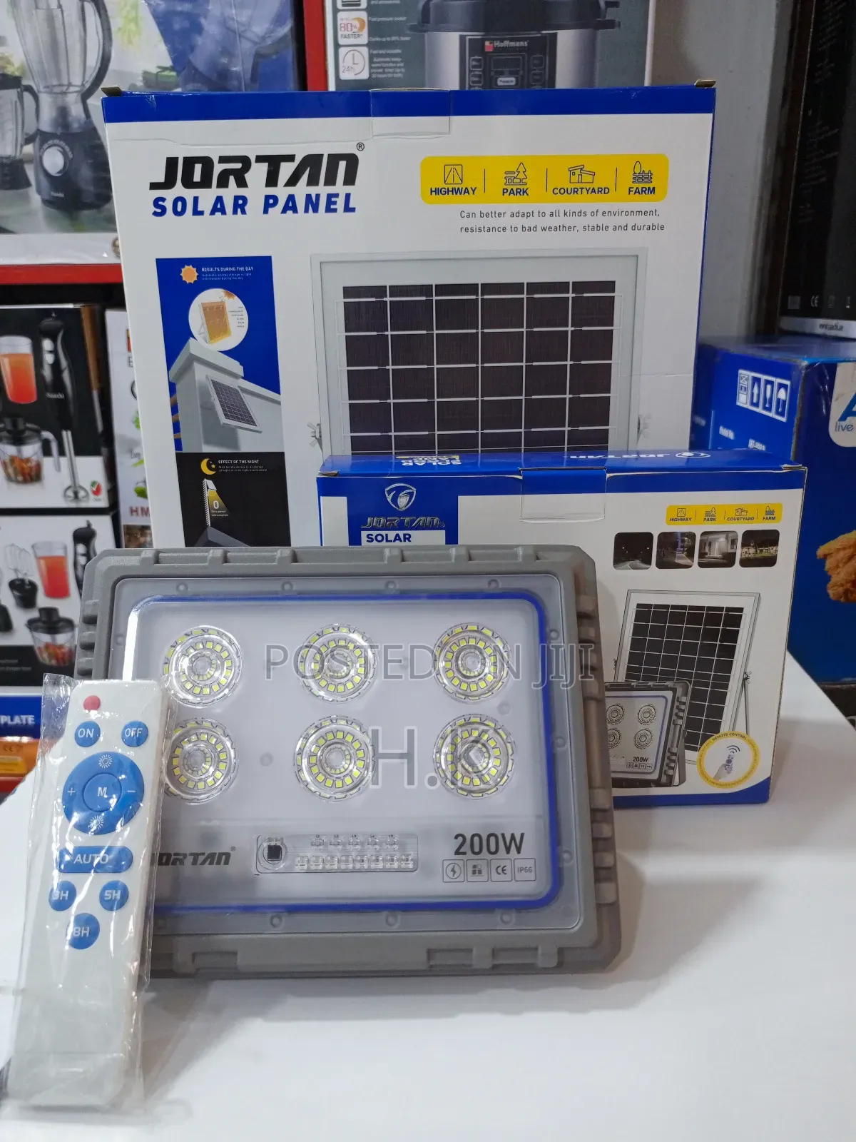 Jortan 200W Solar Flood Lamp.
