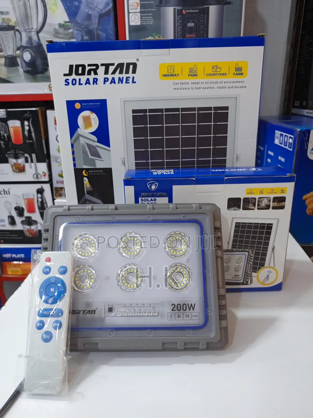 Jortan 200W Solar Flood Lamp.