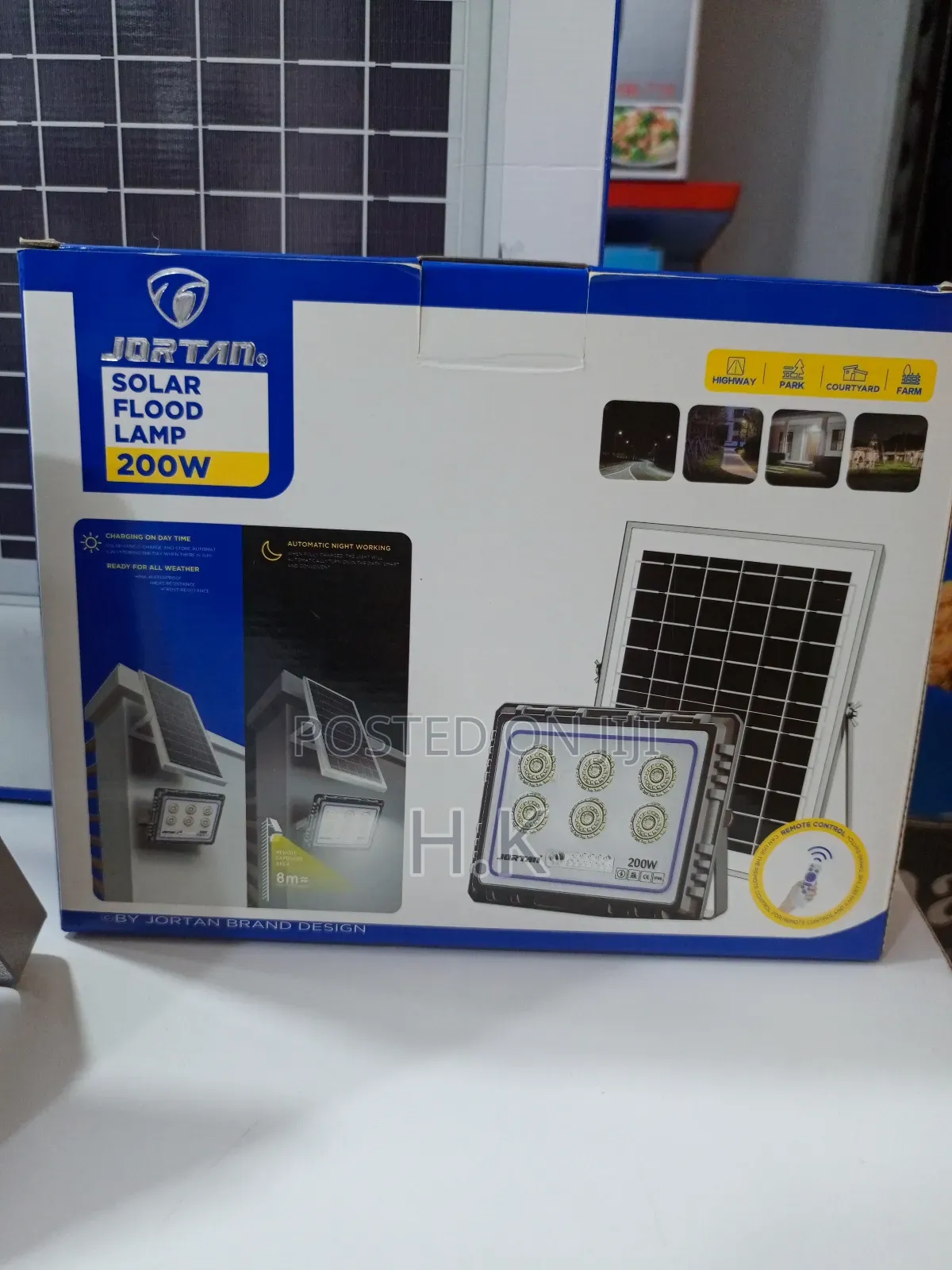 Jortan 200W Solar Flood Lamp.