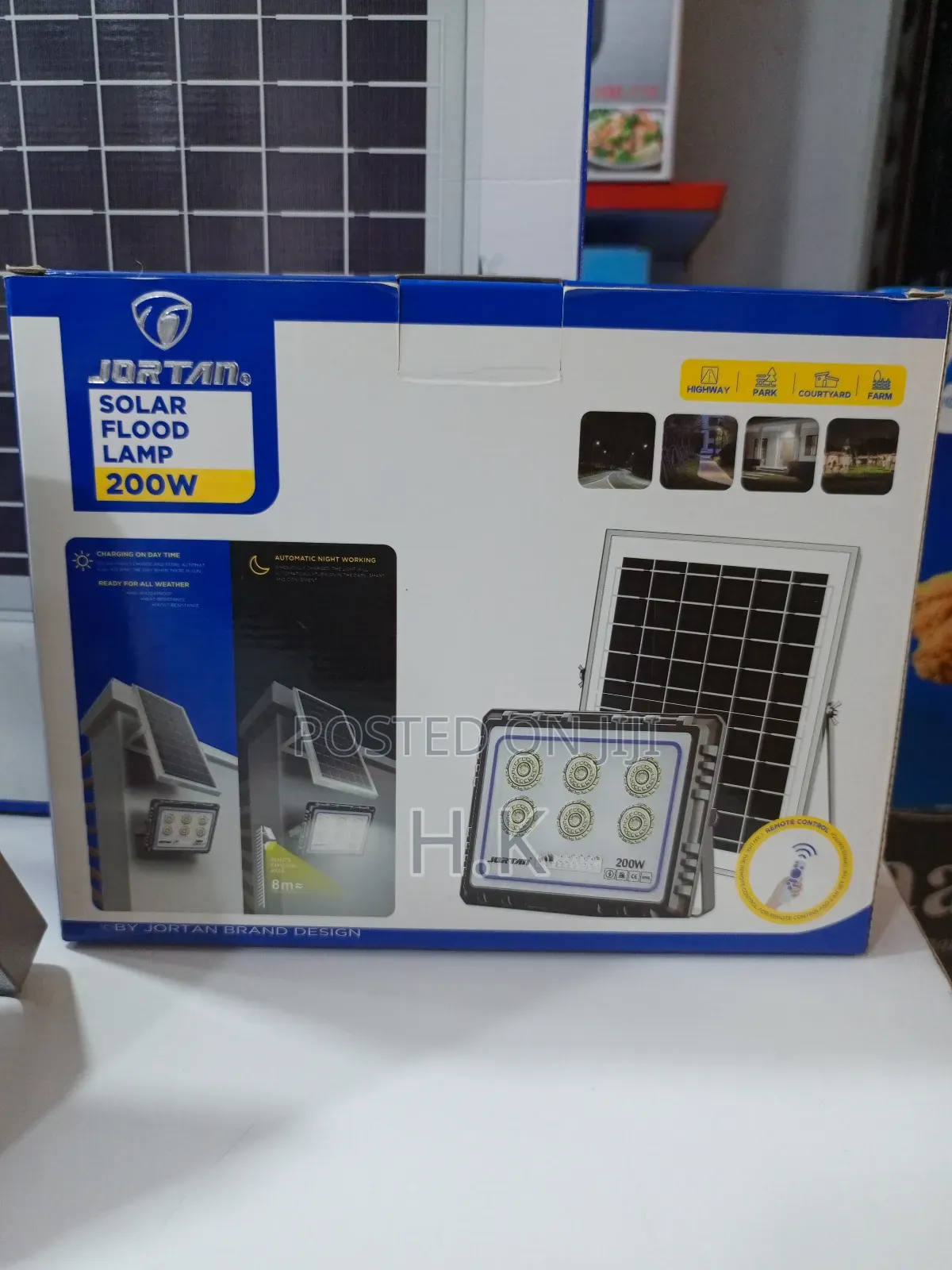 Jortan 200W Solar Flood Lamp.
