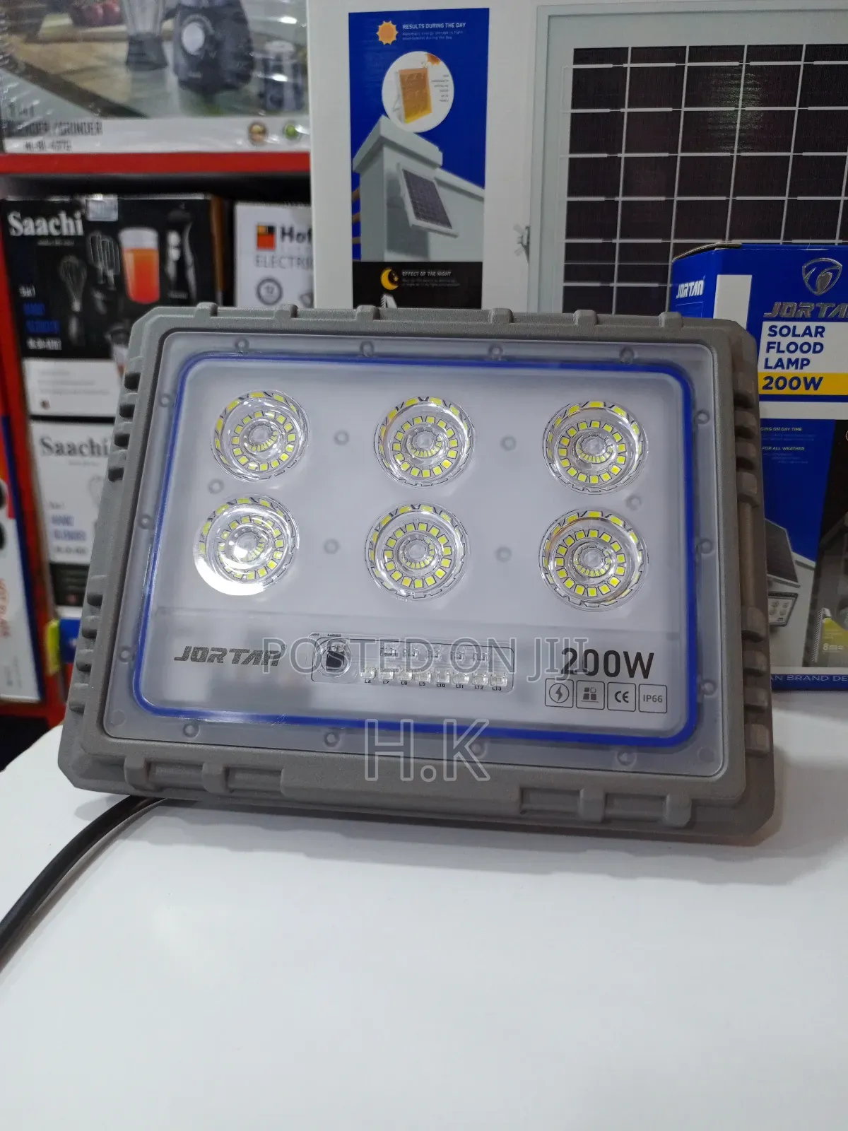 Jortan 200W Solar Flood Lamp.
