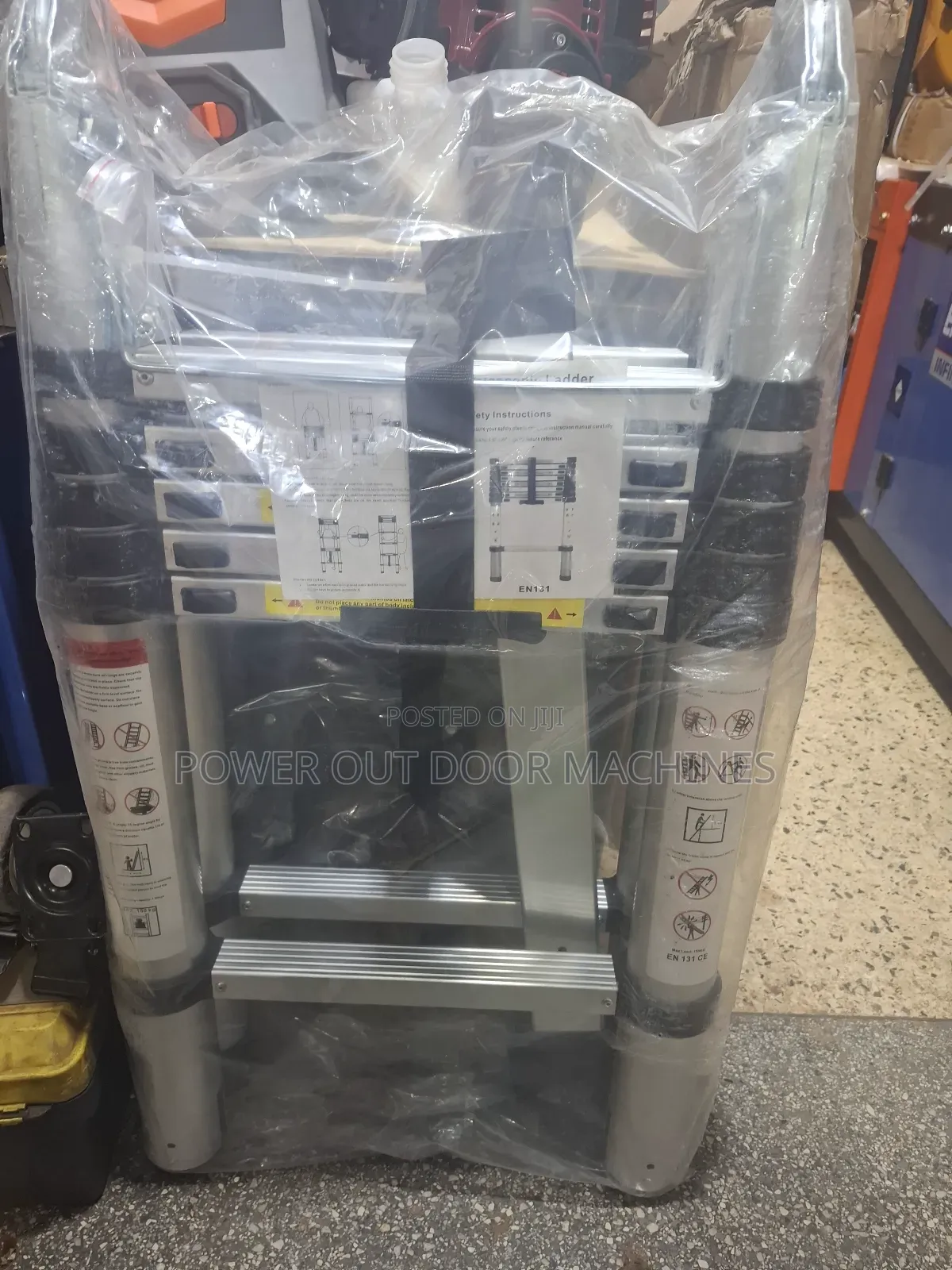 2meter / 6feet Selfolding Telescopic Ladder