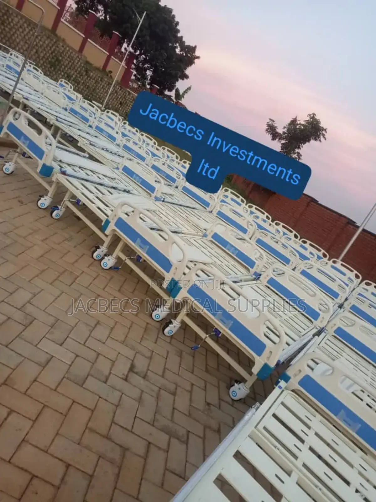 Singel Crank Hospital Bed