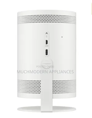 Samsung Smart Portable Projector, 30-100′′ (SPLSP3BLA)