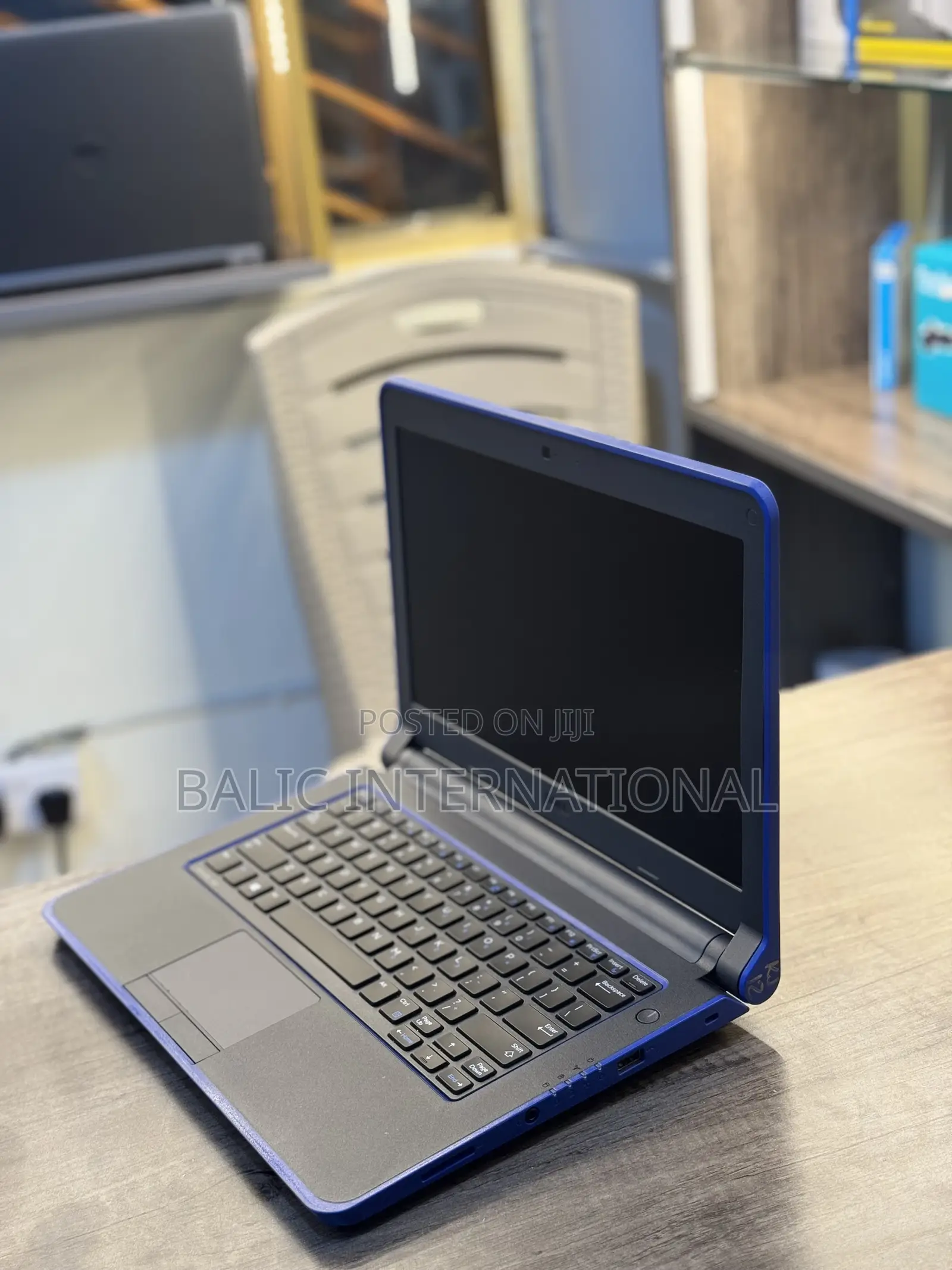 Laptop Dell Latitude 3350 4GB Intel Core I3 HDD 500GB