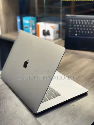 Laptop Apple MacBook Pro 2019 32GB Intel Core I9 SSD 512GB