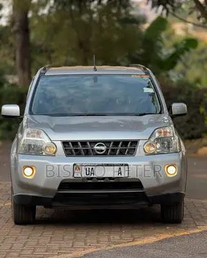 Nissan X-Trail 2010 Silver