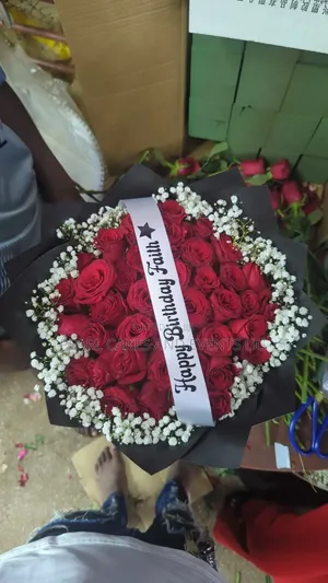 Make Money Bouquet Red Surprises Flowers Gifts Hampers Fresh
