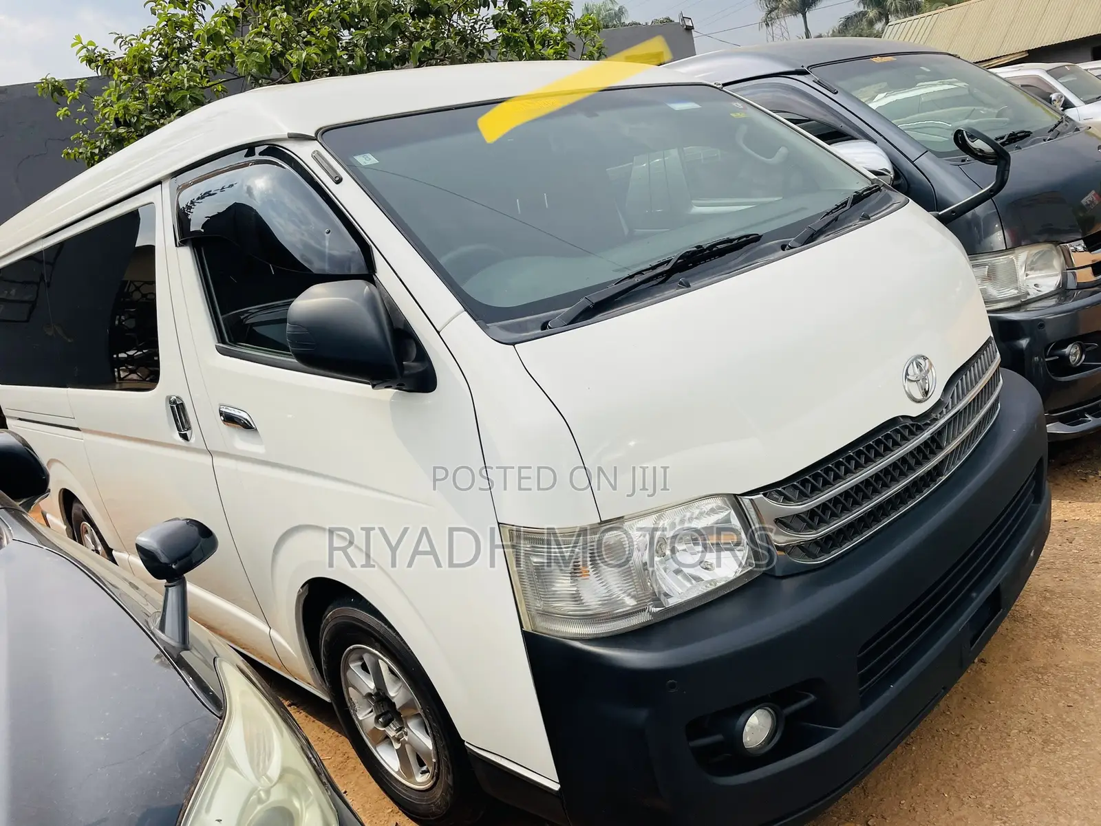 Toyota HiAce 2010 White
