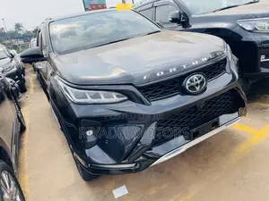 Toyota Fortuner 2022 Black