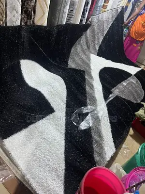 2mby 3m Black and White Fluffy/Shaggy Turkish Carpet