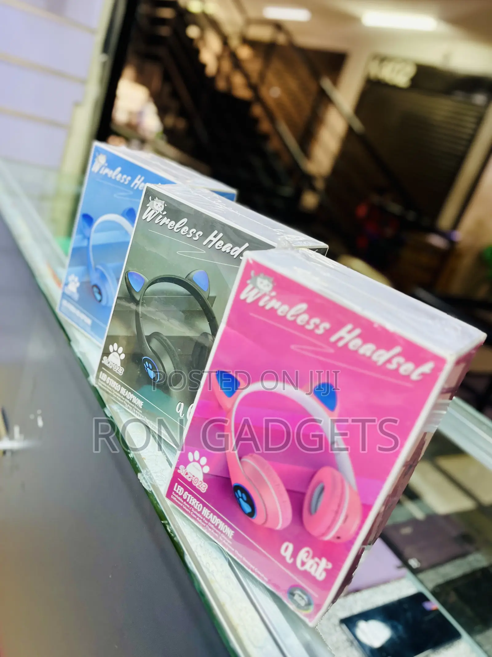 CAT Wireless Headsets