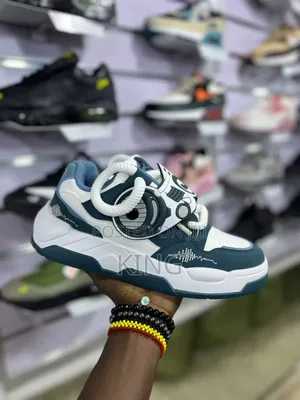 Uncut Ogiy Sneakers