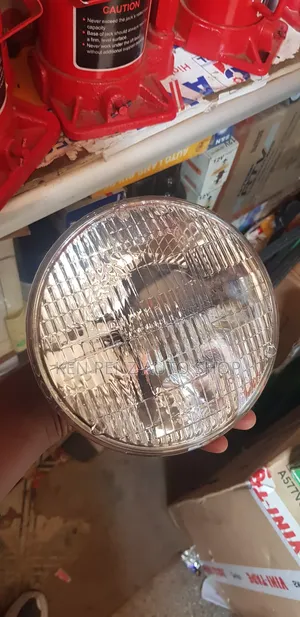 Round Sealed Beam Lights for Landcruiser and Hilux