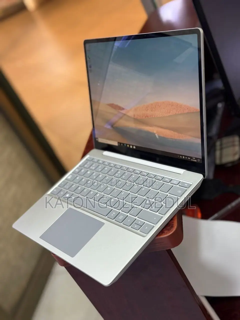 New Laptop Microsoft Surface 8GB Intel Core I5 SSD 256GB