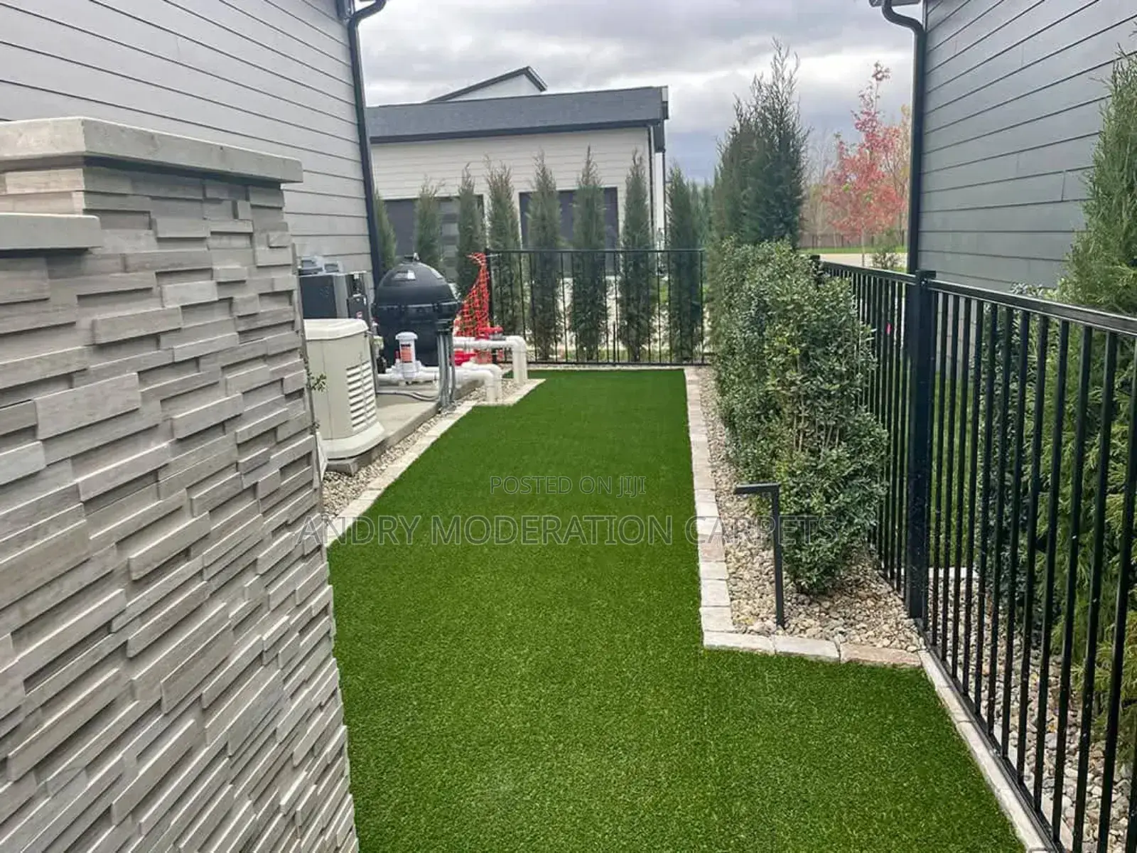Compound Grass Carpet