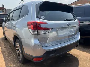 Subaru Forester 2019 Silver