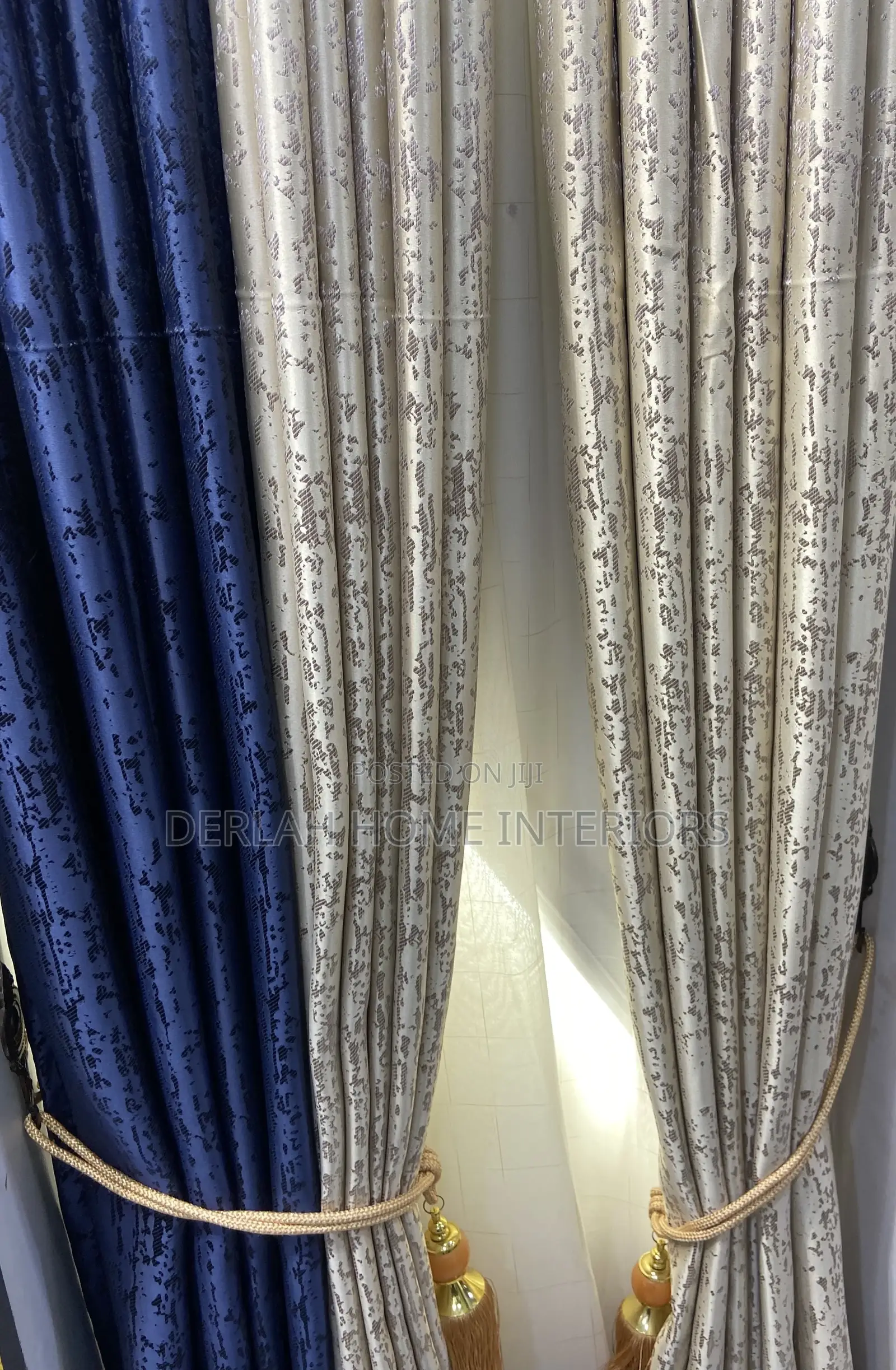 Muzira Curtain Fabric in Blue en Grey