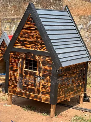 JHGGFCCKJB Nice Dog House