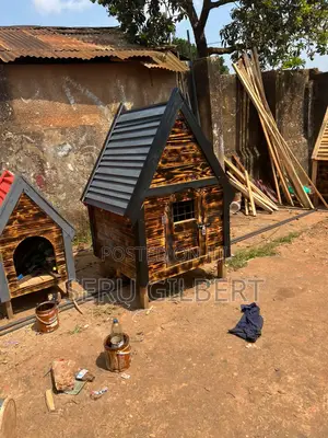 GRFFFN Nice Dog House