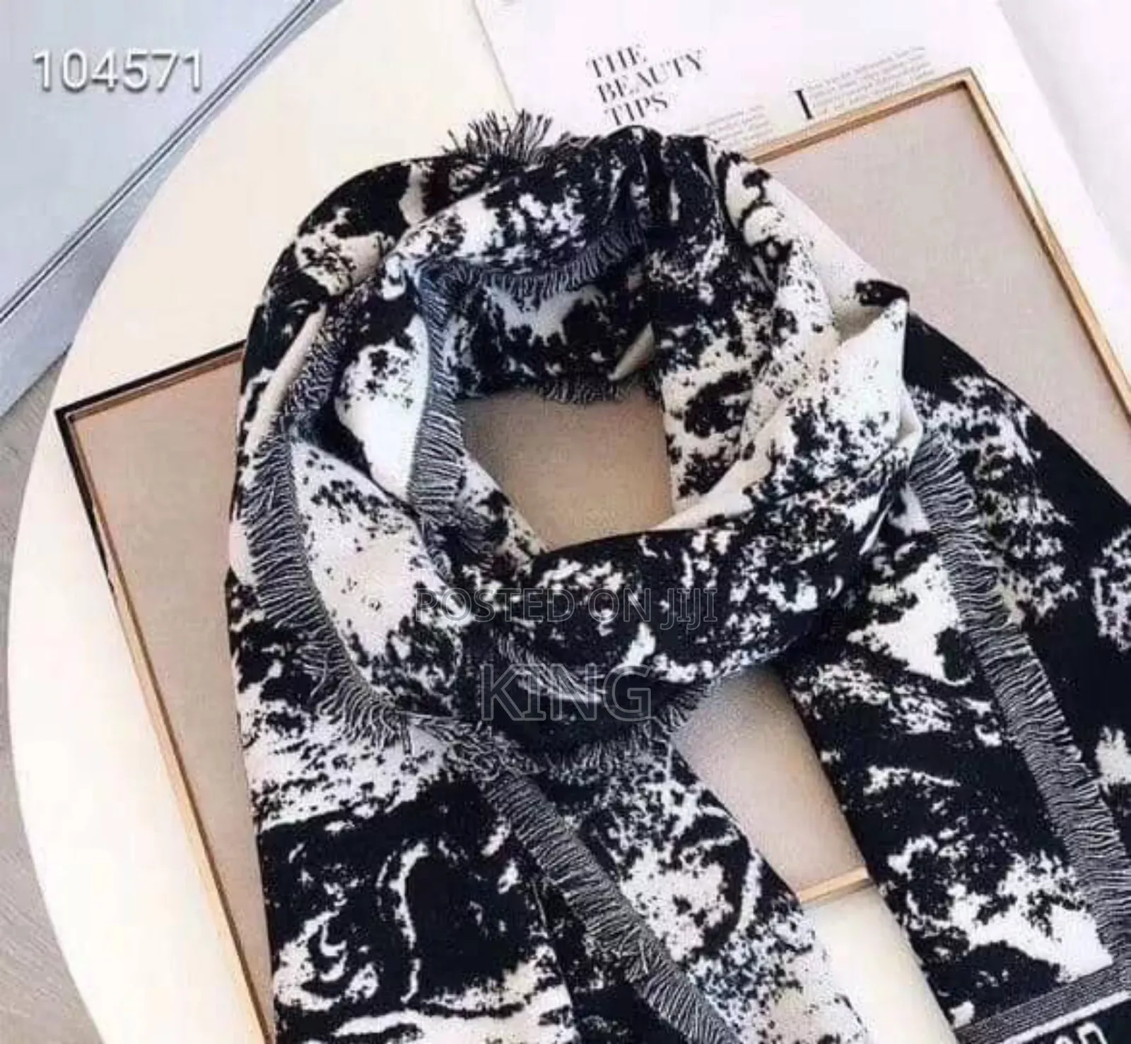 Aura Scarf