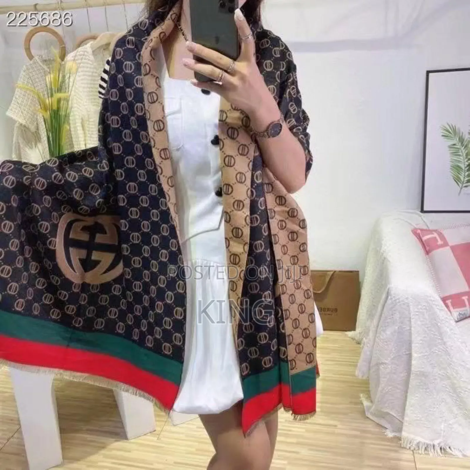 Max Well Scarf