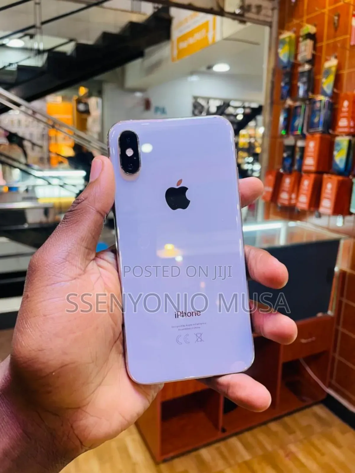 Apple iPhone XS 64 GB White
